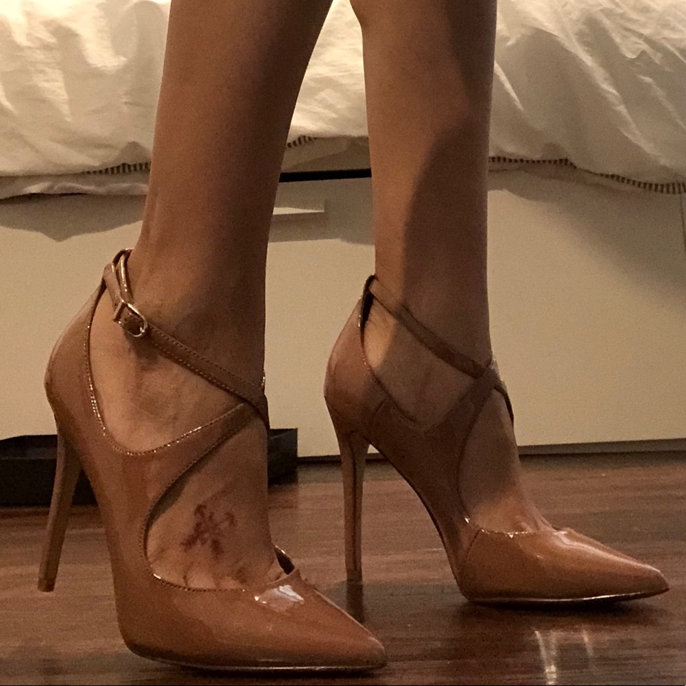 Enzo Angiolini Tan/Nude Heels